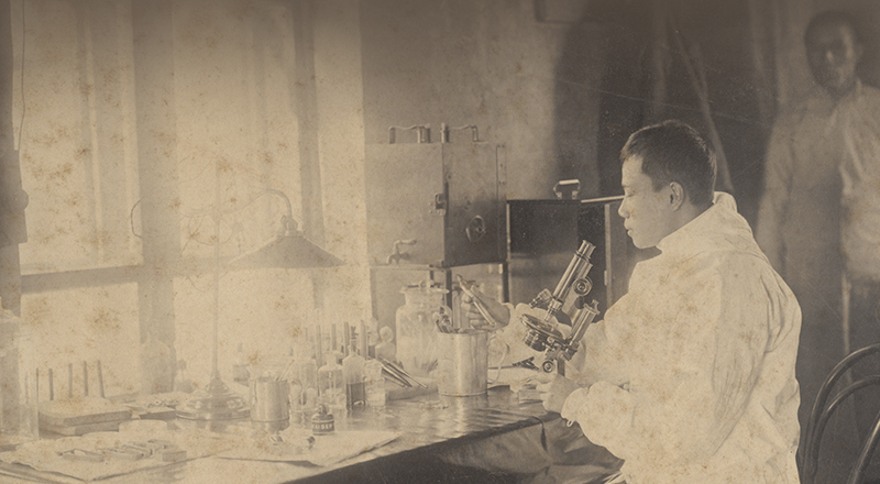 Dr Wu Lien-Teh working in his laboratory in Harbin, China, 1911